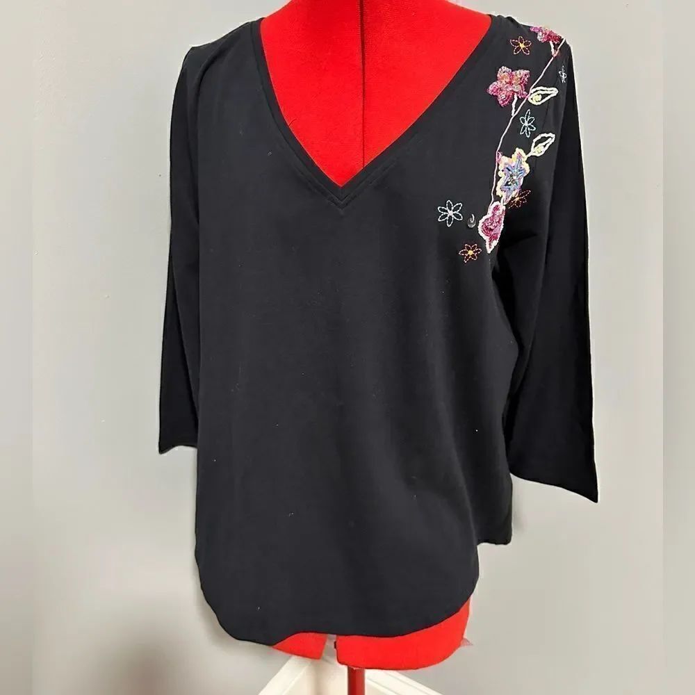 T Pleez black beaded floral shirt. Size 1X. NWT
